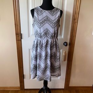 New Maurices Lace embroidered gray zigzag dress L